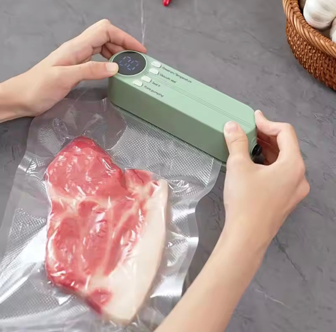 Rechargeable Vaccum Sealer Machine, Mini Wireless Vacuum Sealing Machine, Portable Plastic Sealing Machine